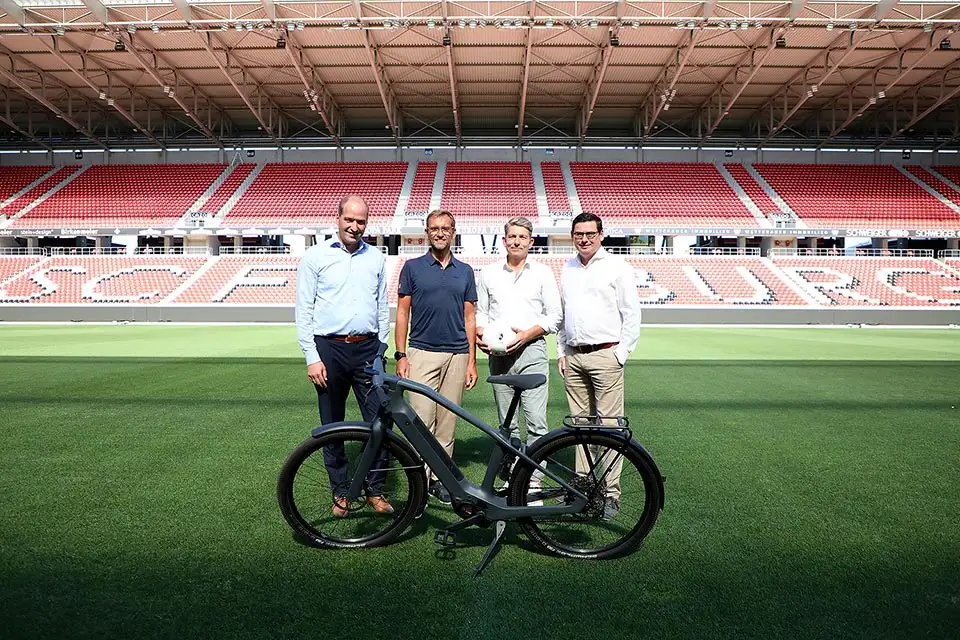 JobRad wird neuer Exklusiv- und Mobilitätspartner des SC Freiburg JobRad wird neuer Exklusiv- und Mobilitätspartner des SC Freiburg